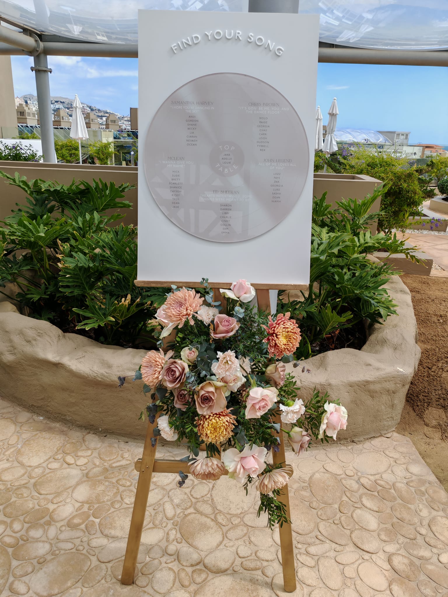 Book your wedding day in GF VICTORIA